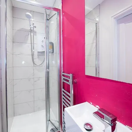 The Woolpack - Unforgettable Group Getaway In Apartmán *