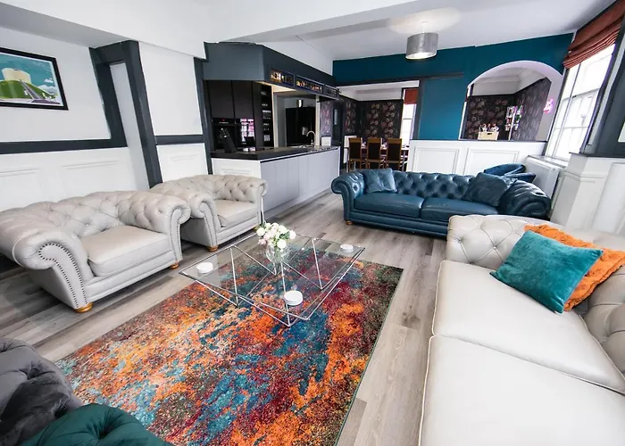 The Woolpack - Unforgettable Group Getaway In