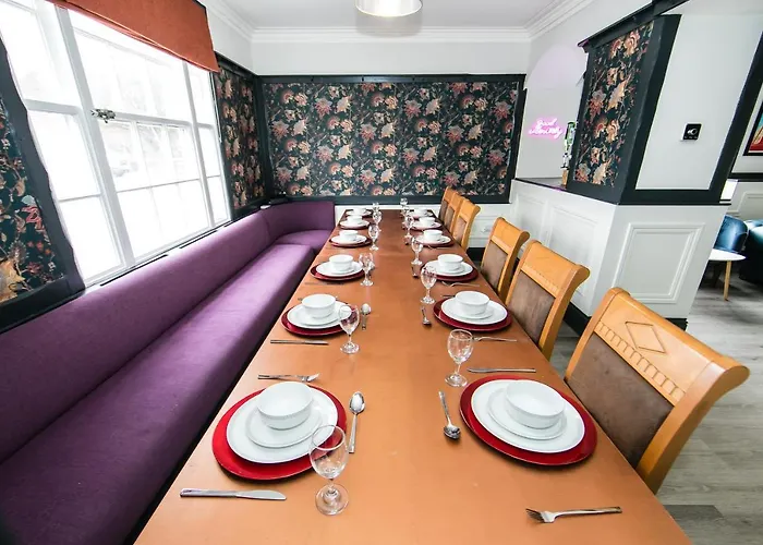 The Woolpack - Unforgettable Group Getaway In Appartement