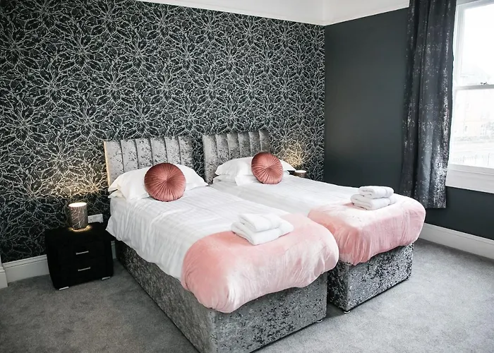 The Woolpack - Unforgettable Group Getaway In *