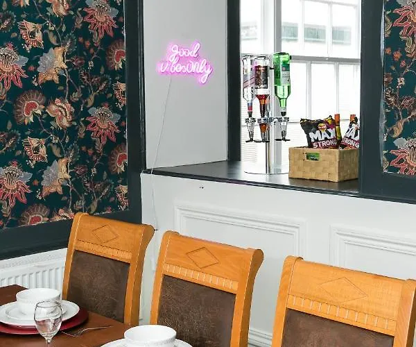 The Woolpack - Unforgettable Group Getaway In