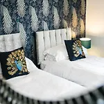 The Woolpack - Unforgettable Group Getaway In * York