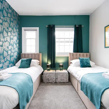 The Woolpack - Unforgettable Group Getaway In