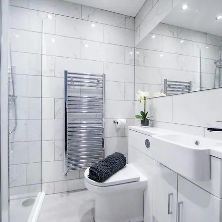 Apartment The Woolpack - Unforgettable Group Getaway In *