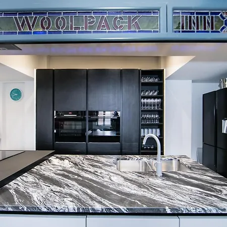 The Woolpack - Unforgettable Group Getaway In * York