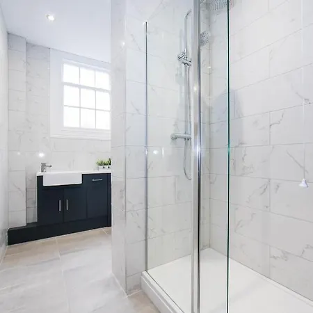 The Woolpack - Unforgettable Group Getaway In Apartment York