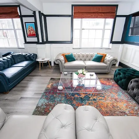 Apartment The Woolpack - Unforgettable Group Getaway In *